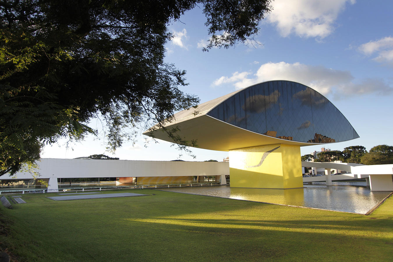 Lecex - Comexhoje 2025: o futuro do comércio exterior